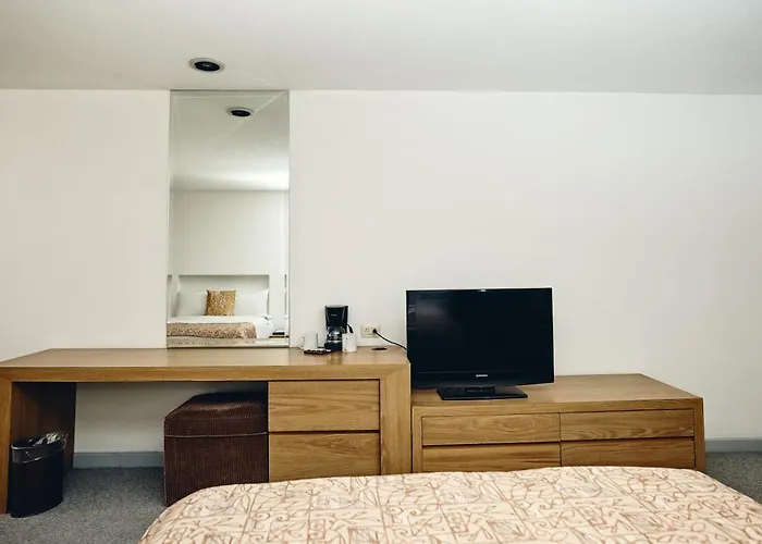 Hotel Del Prado 4*
