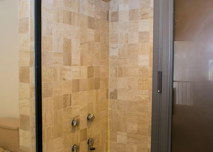Del Prado Hotel 4*